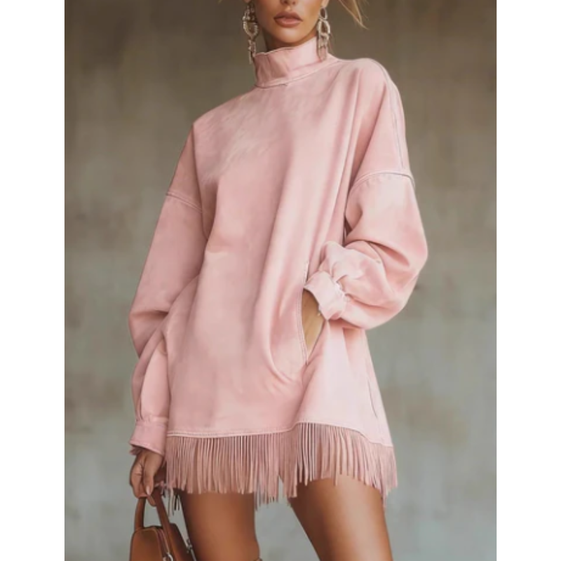 NAYLA | ROBE SUÉDINE CHIC À COL HAUT ET FRANGES